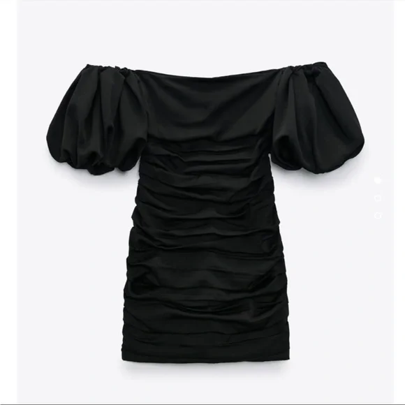 Short dress with ruching - Picture 4 of 8